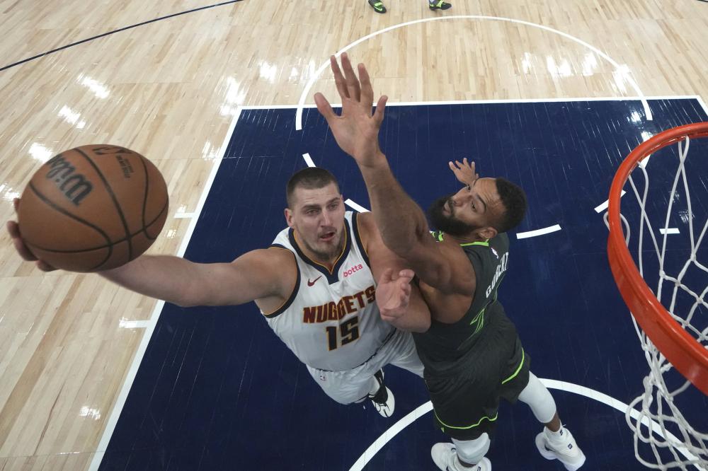 察双方临场 察双方临场